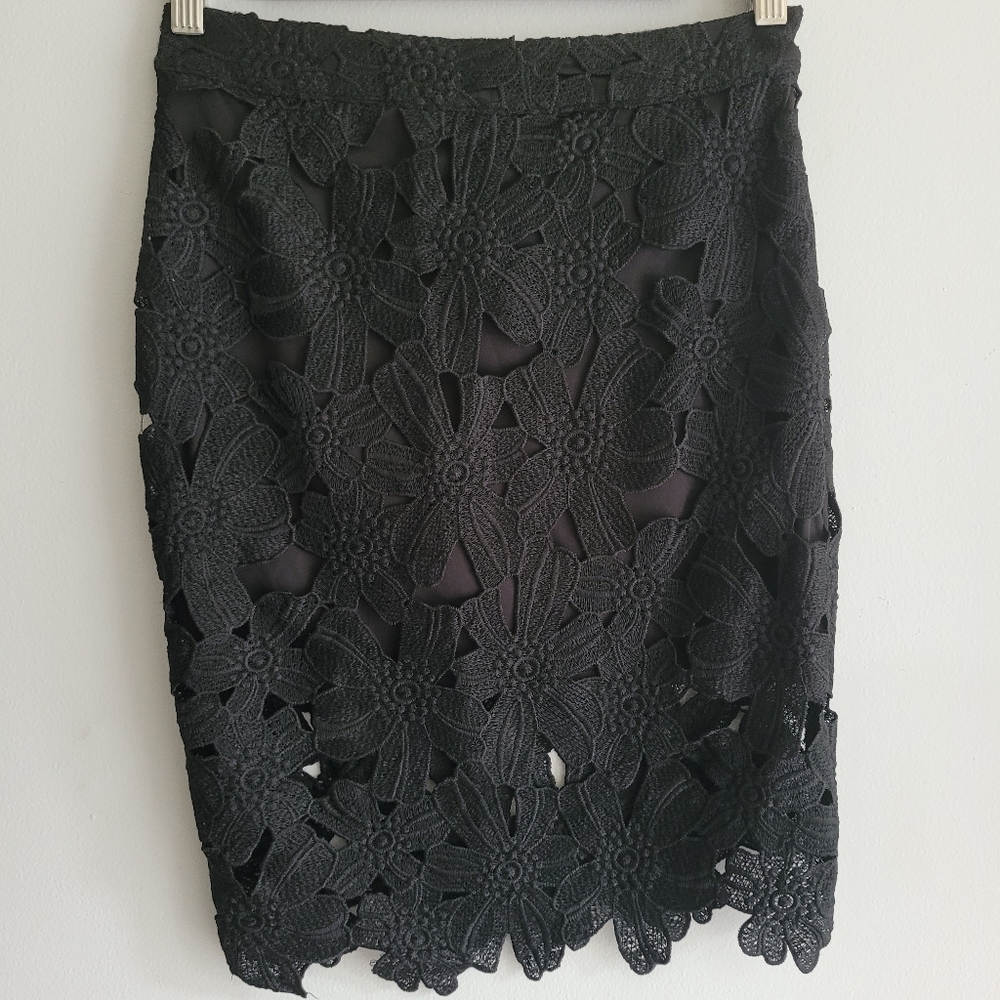 WYLDR Lace Midi Pencil Skirt - Picture 3 of 7